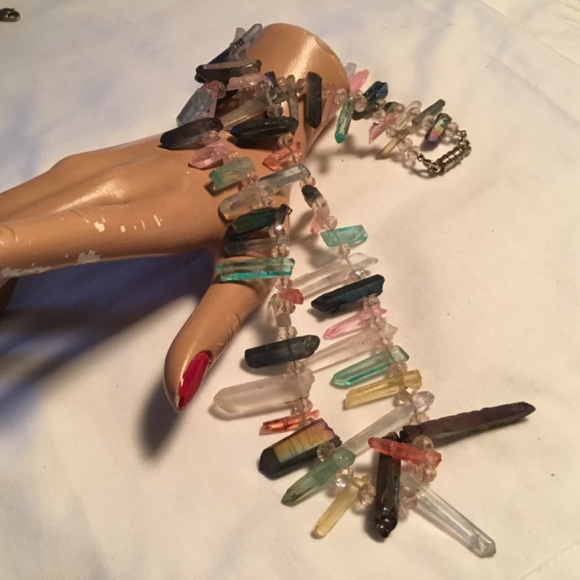 PRISM ELONGATED MULTICOLORED CRYSTAL & QUARTZ. NECKLACE MAGNETIC CLOSURE - Picture 8 of 8